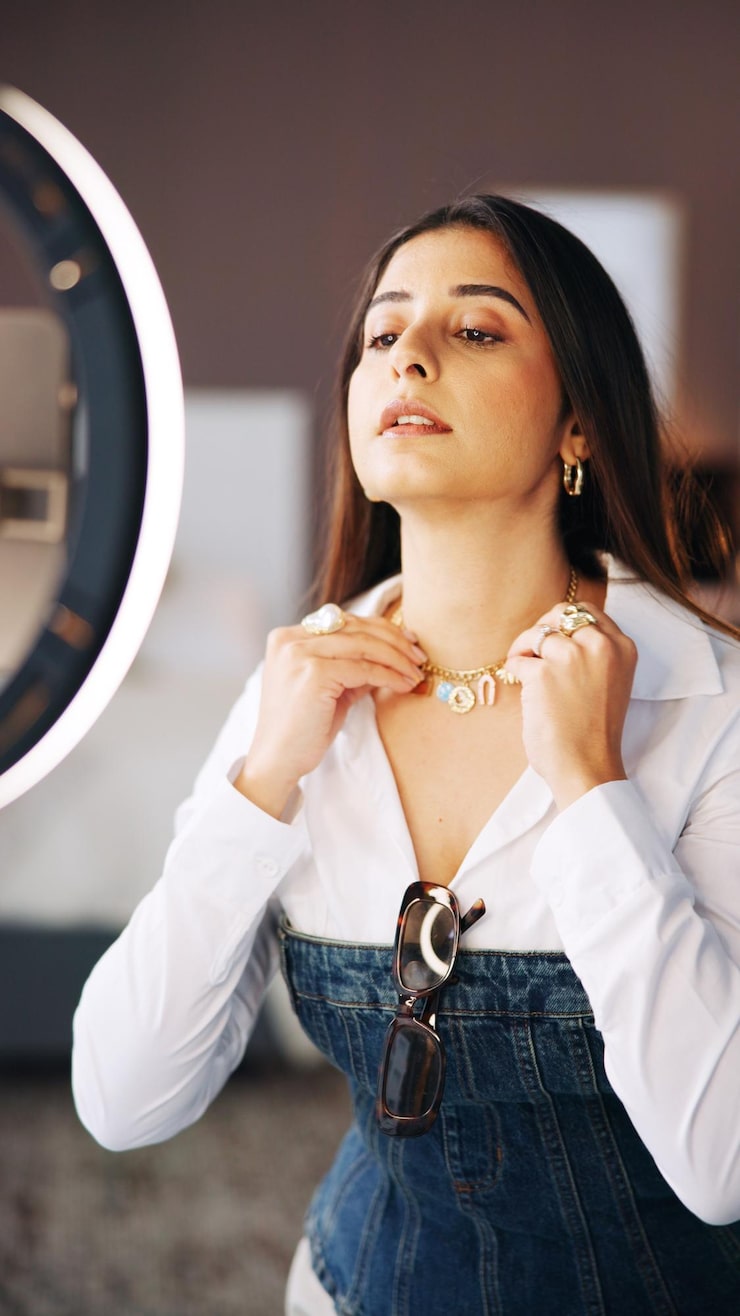 how to style silver jewelry